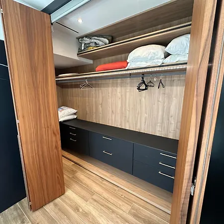 ヴィラ Carrare アグド